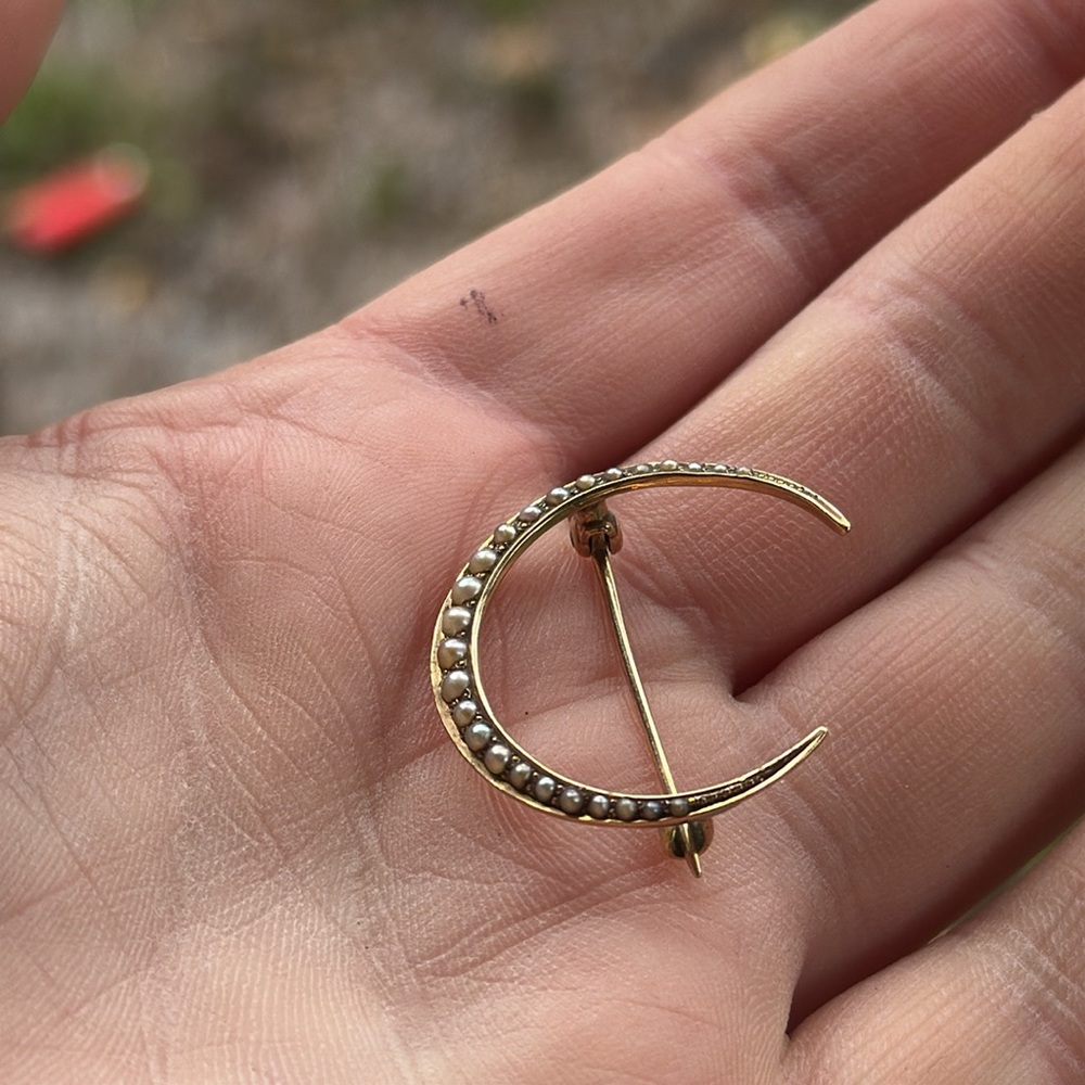 Antique 14k Victorian gold natural seed pearl crescent moon brooch - Picture 2 of 3